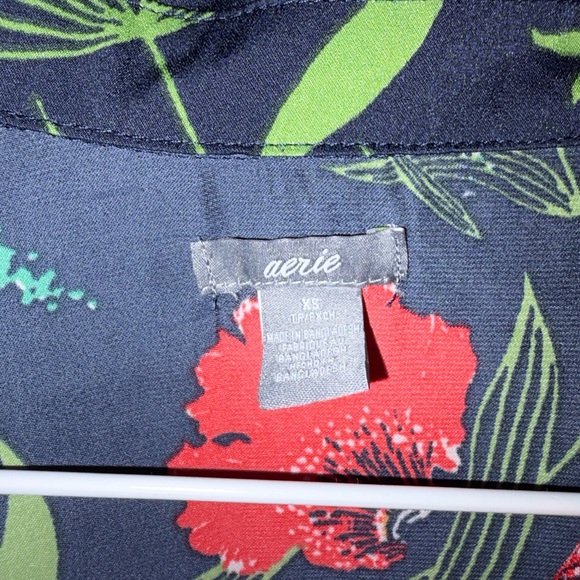 Aerie Navy Floral Pajama Set with Red and Green Accents size XS - Picture 4 of 7